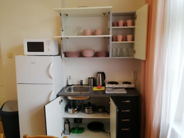 Flamingo Apartments : photo 3 de la chambre suite 2 chambres avec salle de bains privative séparée