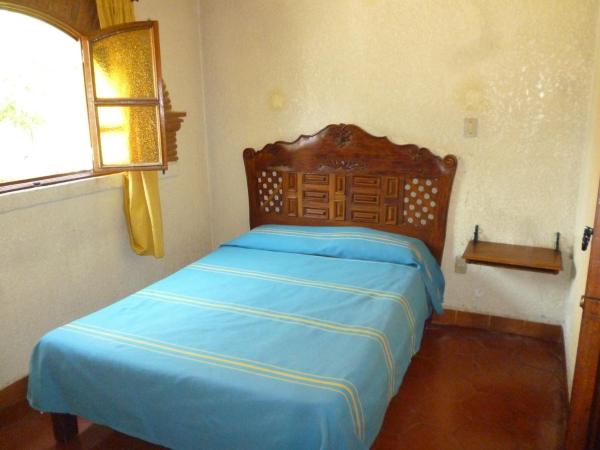 Hotel Posada Los Arcos : photo 7 de la chambre chambre triple