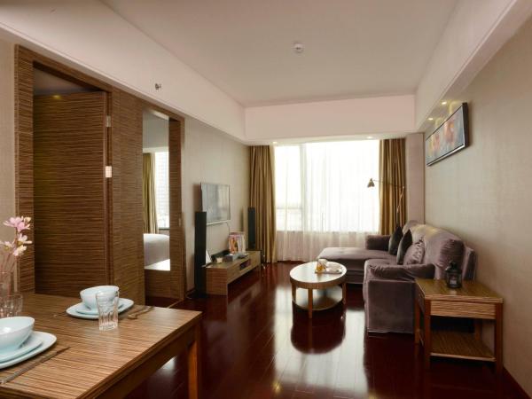 La Perle International Hotel - Free shuttle between hotel and Exhibition Center during Canton Fair & Exhibitor registration Counter : photo 9 de la chambre suite familiale deluxe