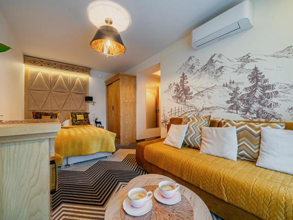 Serce Tatr Residence Zakopane - blisko Krupówek : photo 2 de la chambre chambre triple – vue sur montagne