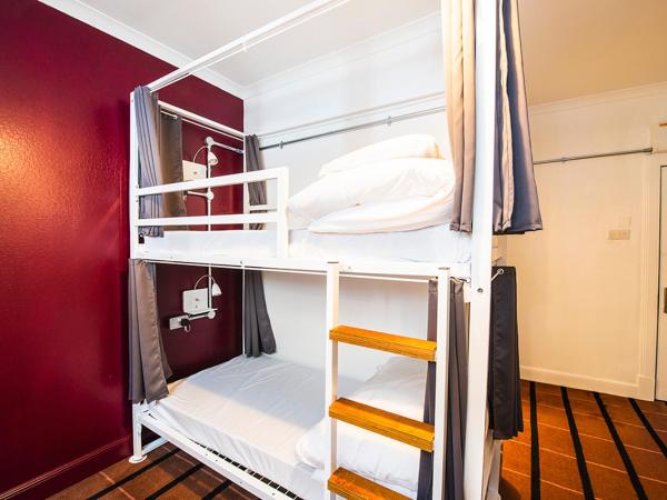 Safestay Glasgow Charing Cross : photo 1 de la chambre lit dans dortoir mixte de 10 lits avec salle de bains privative