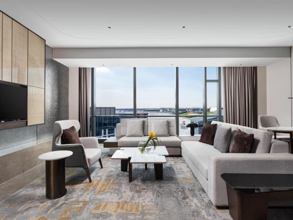 Crowne Plaza Shanghai Hongqiao, an IHG Hotel : photo 2 de la chambre suite 1 chambre lit king-size