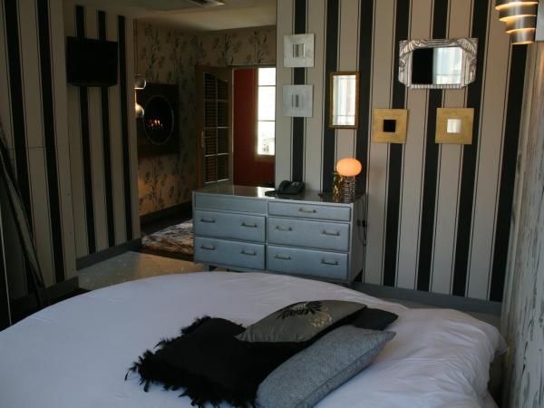 Le Parvis : photo 9 de la chambre chambre double avec lit rond pénélope - 2ème Étage