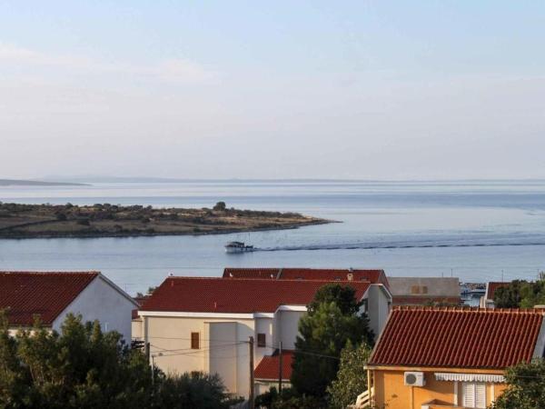 Apartments and rooms Cherry - relax & chill by the pool : photo 1 de la chambre appartement 1