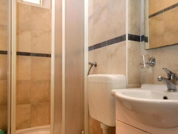 Apartments and rooms Cherry - relax & chill by the pool : photo 1 de la chambre appartement 4