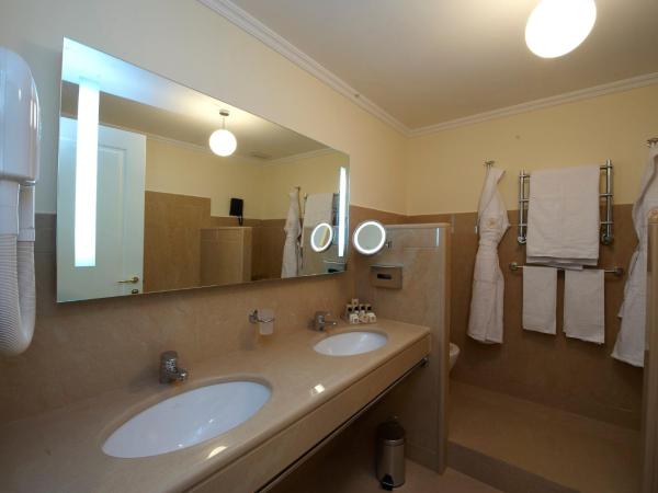 Grand Hotel Piazza Borsa : photo 1 de la chambre chambre double deluxe