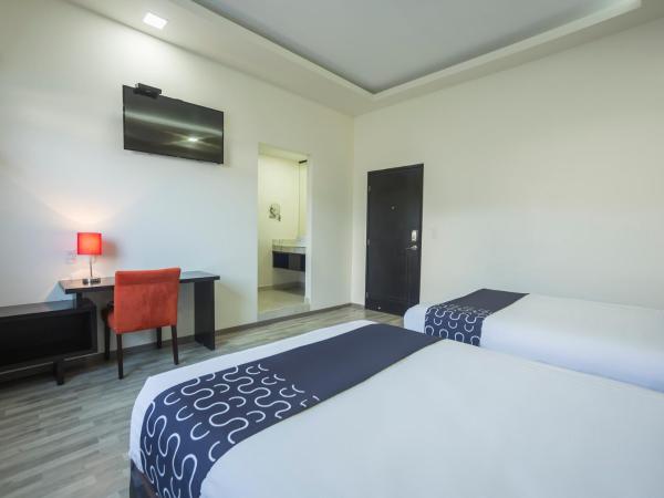 Smart Hotel Monterrey : photo 5 de la chambre chambre standard 2 lits 