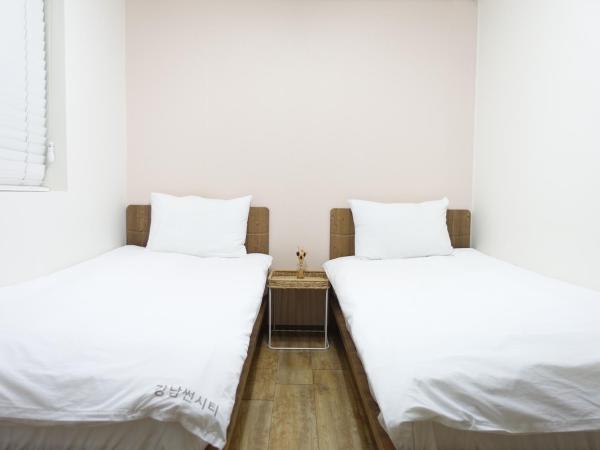Gangnam Suncity Guesthouse : photo 1 de la chambre chambre lits jumeaux