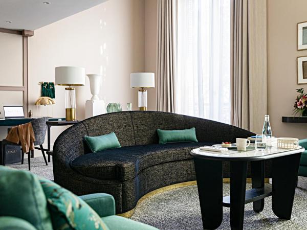 Sofitel Le Scribe Paris Opera : photo 2 de la chambre appartement 2 pièces avec balcon scribe