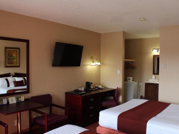 Howard Johnson by Wyndham Red Deer : photo 3 de la chambre chambre deluxe avec 2 lits queen-size - non-fumeurs