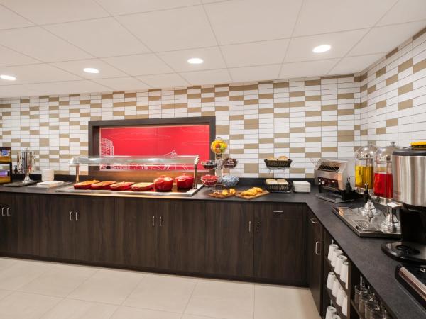 Ramada by Wyndham Leeds East : photo 5 de la chambre chambre double