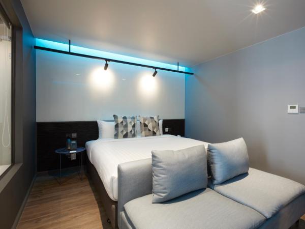 The Quarter Silom by UHG : photo 1 de la chambre chambre double deluxe avec baignoire