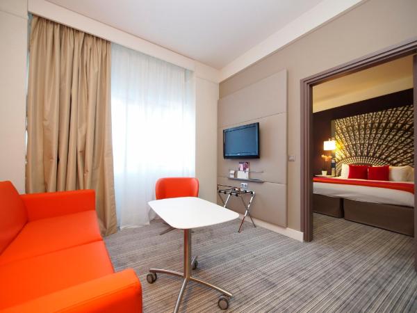 Mercure Nantes Centre Grand Hotel : photo 2 de la chambre suite avec canapé-lit