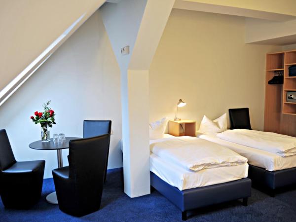 Hotel Transit Loft : photo 1 de la chambre chambre double ou lits jumeaux