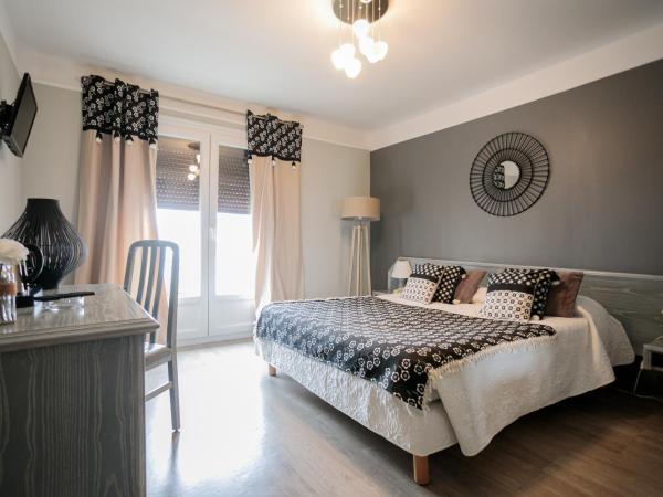 Hôtel Spunta Di Mare : photo 9 de la chambre chambre double ou lits jumeaux confort - vue sur mer