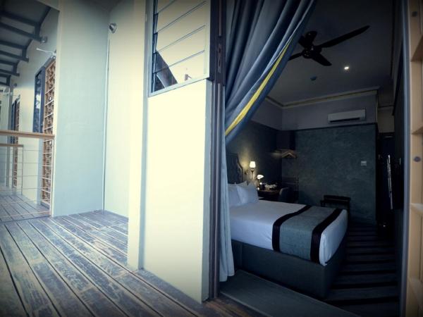 1969 Business Suites @ Ipoh Garden : photo 7 de la chambre hébergement lit queen-size premier avec balcon