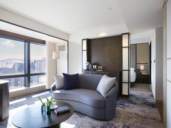 Grand InterContinental Seoul Parnas, an IHG Hotel : photo 2 de la chambre suite junior lit king-size - accès au salon