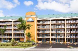 Days Inn by Wyndham Fort Lauderdale-Oakland Park Airport N : photo 1 de la chambre room #7986556
