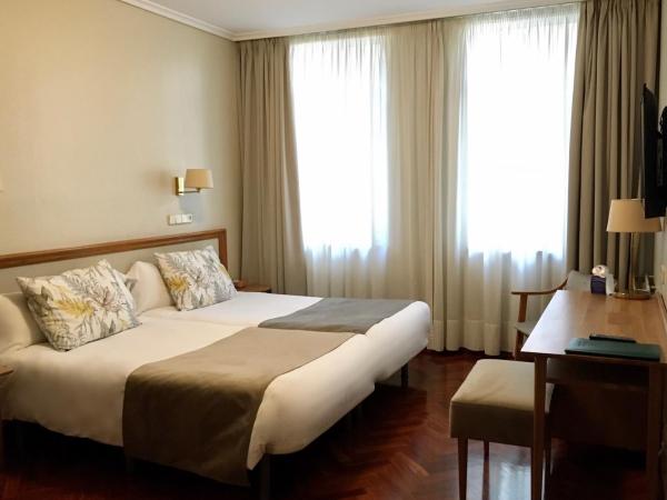 Hotel Crunia I A Coruña : photo 3 de la chambre chambre double ou lits jumeaux