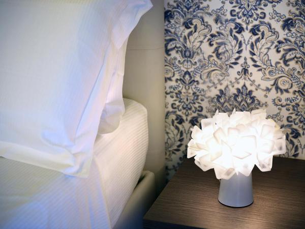 Barbarella HOTEL SPA : photo 8 de la chambre chambre lit queen-size