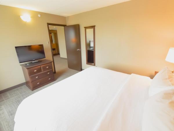 Canad Inns Destination Centre Transcona : photo 3 de la chambre suite 2 chambres
