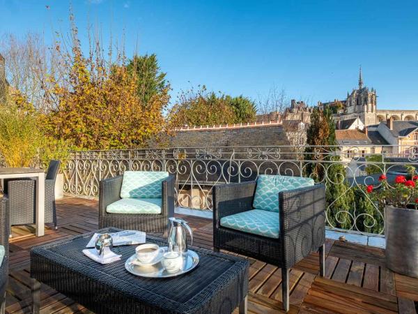 Le Pavillon des Lys - Hôtel Particulier : photo 3 de la chambre suite avec terrasse