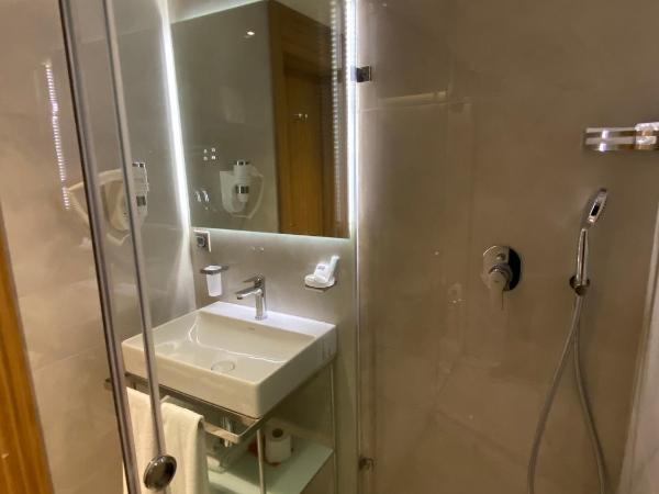 Lady Diana Hotel : photo 4 de la chambre chambre triple