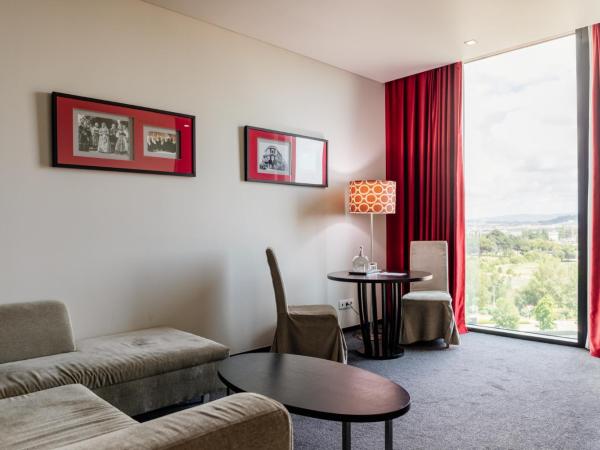 Axis Viana Business & SPA Hotel : photo 1 de la chambre suite - vue sur montagne
