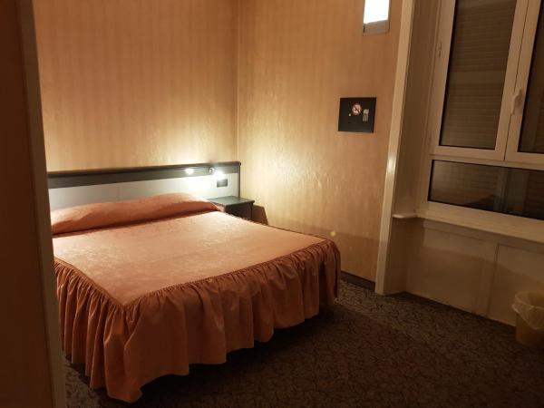 Hotel Ada : photo 1 de la chambre chambre double