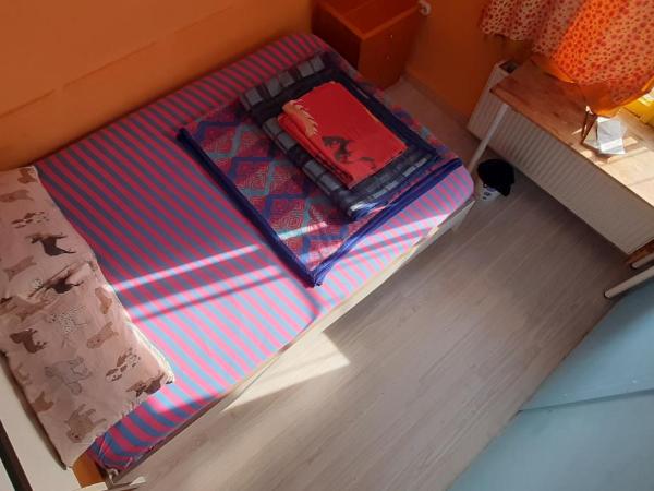 Shantihome : photo 1 de la chambre chambre double avec salle de bains commune