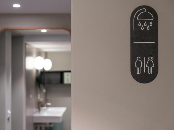 Carina - Design&Lifestyle hotel : photo 7 de la chambre lit dans dortoir 6 lits