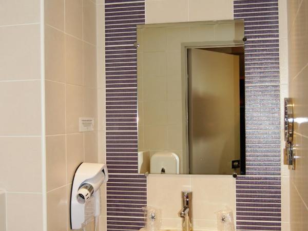 Hôtel Cositel, Coutances : photo 2 de la chambre chambre lits jumeaux confort