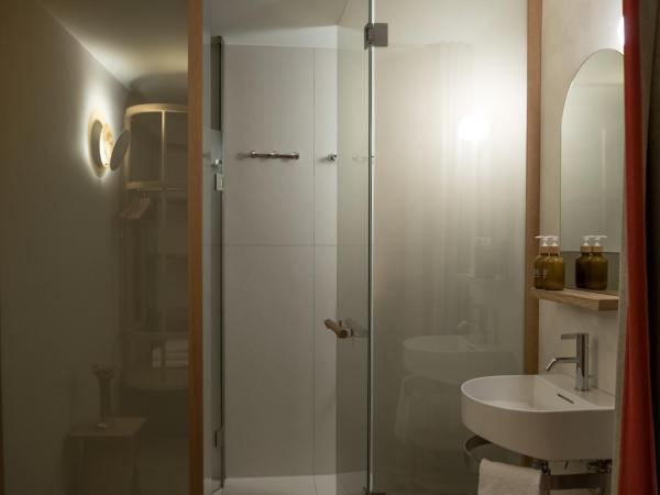 Carina - Design&Lifestyle hotel : photo 4 de la chambre chambre simple avec douche 