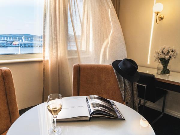 Lenna Of Hobart : photo 4 de la chambre suite lit king-size - vue sur port