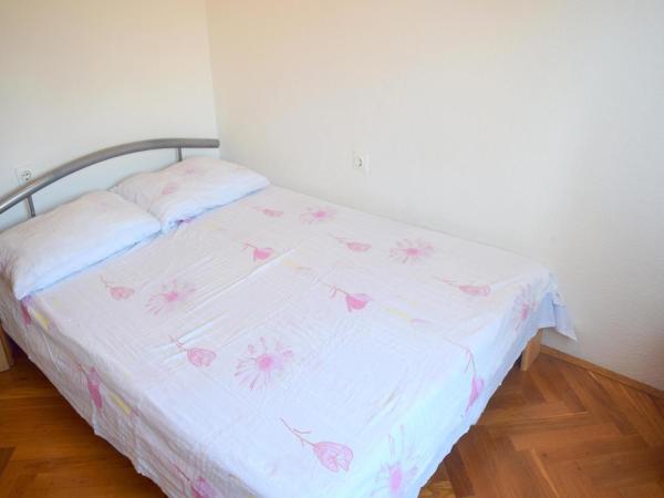 Apartments Tatarovic : photo 8 de la chambre appartement avec douche