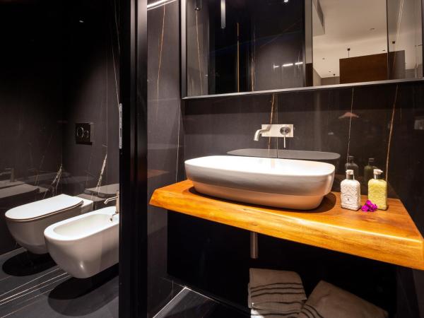 The Corner Duomo Hotel : photo 3 de la chambre chambre familiale confort