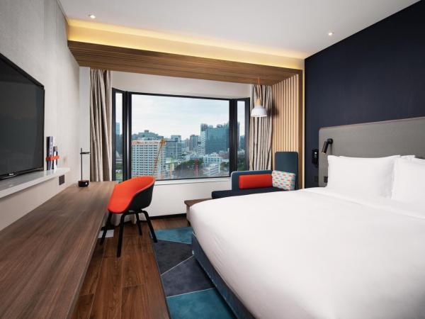 Holiday Inn Express Shenzhen Dongmen, an IHG Hotel : photo 1 de la chambre chambre king standard avec vue sur ville