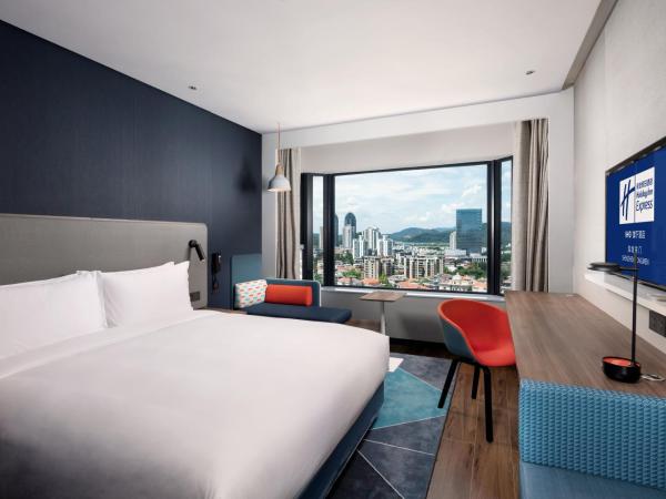 Holiday Inn Express Shenzhen Dongmen, an IHG Hotel : photo 2 de la chambre chambre lits jumeaux - vue sur lac