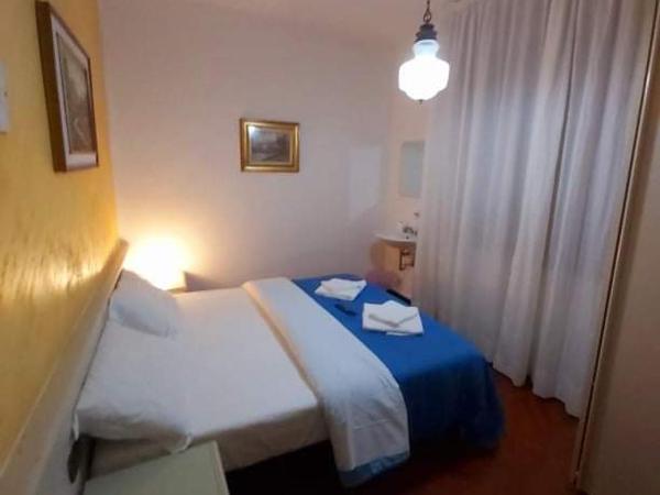 Hotel Arcella : photo 1 de la chambre chambre double standard avec salle de bains commune