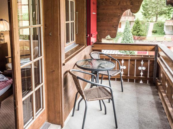 Hotel Gletscherblick Grindelwald : photo 3 de la chambre chambre lits jumeaux standard