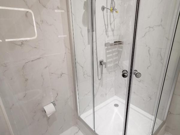 Double Bed Hotel : photo 4 de la chambre chambre double Économique