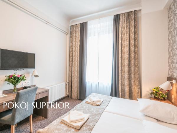 Hotel Polonia Centrum : photo 1 de la chambre chambre double supérieure