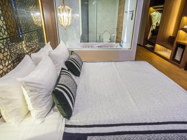 Stay with Nimman Chiang Mai - SHA Extra Plus : photo 3 de la chambre chambre lit king-size premier