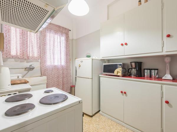 Private Rooms Athens - Shared Bathroom : photo 10 de la chambre chambre lits jumeaux Économique