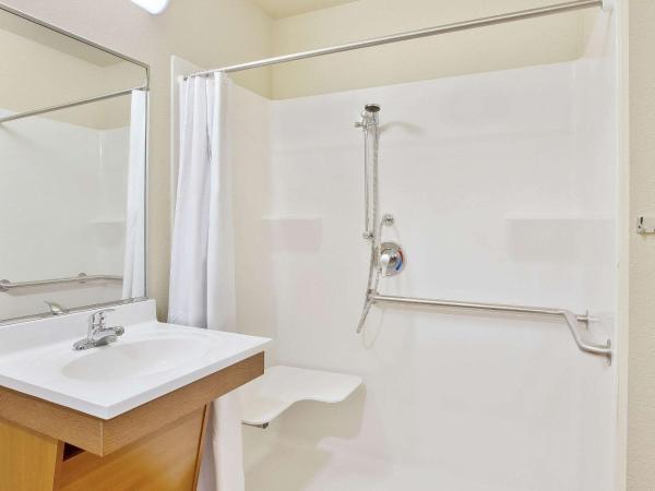 WoodSpring Suites San Antonio North Live Oak I-35 : photo 9 de la chambre chambre lit queen-size accessible aux personnes à mobilité réduite - non-fumeurs