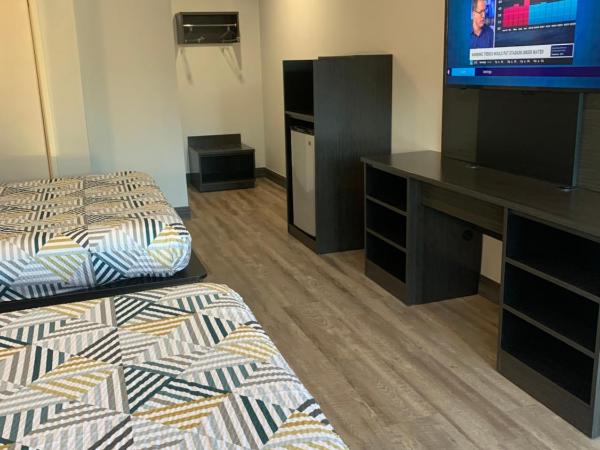 Motel 6 San Diego, CA Airport Harbor : photo 6 de la chambre chambre quadruple - accessible aux personnes à mobilité réduite - non-fumeurs