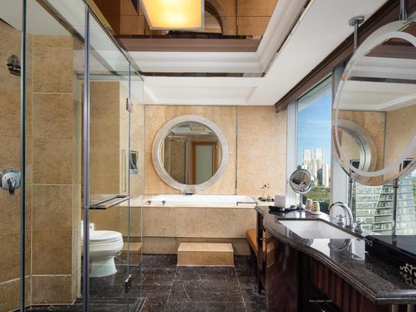 InterContinental Century City Chengdu, an IHG Hotel : photo 3 de la chambre 1 king bed premier suite living dining area