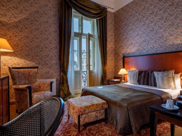 Grandhotel Pupp : photo 4 de la chambre côté rivière - chambre supérieure avec accès bien-Être - vue sur devant