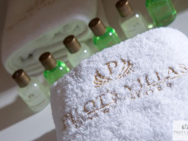 Pilot's Villas Luxury Suites : photo 1 de la chambre suite 2 chambres - vue sur mer