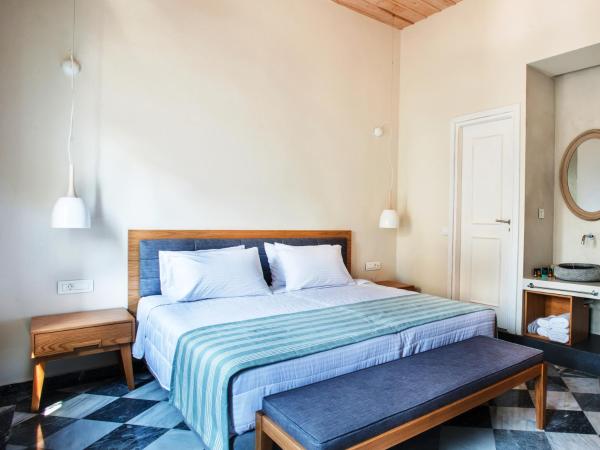 Hotel Off : photo 1 de la chambre chambre double de luxe - vue sur jardin